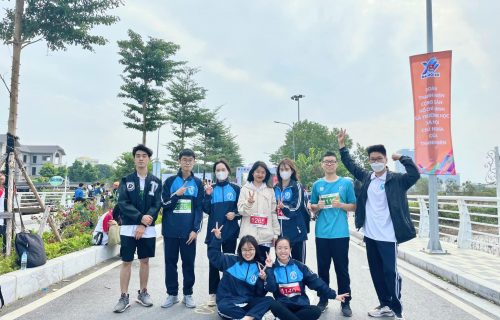 Sinh viên Khoa Tiếng Anh hưởng ứng tham gia giải chạy HANOI YOUTH MARATHON 2022